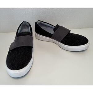 Dr. Scholl's Black and Gray Flats